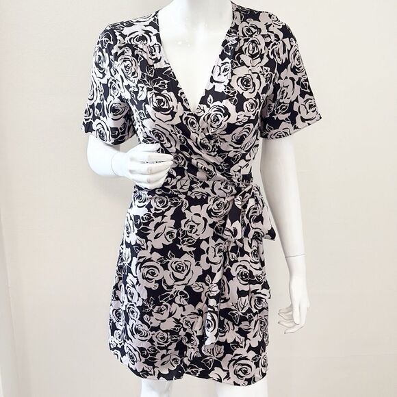 The Kooples Blooming Roses Black & Blush Floral Short Sleeve Mini Wrap Dress - Picture 1 of 9